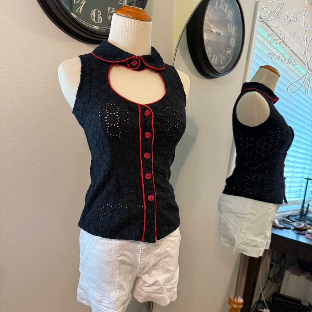 Black Sleeveless Top with Red Accents Peter Pan Collar XS Sexy